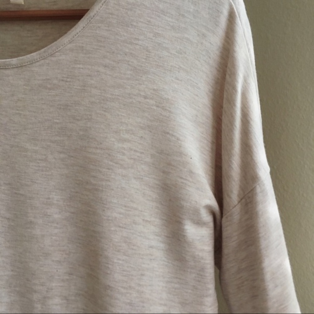 NWT Soft Rayon Scoop neck tee in Heather Beige - Picture 3 of 6